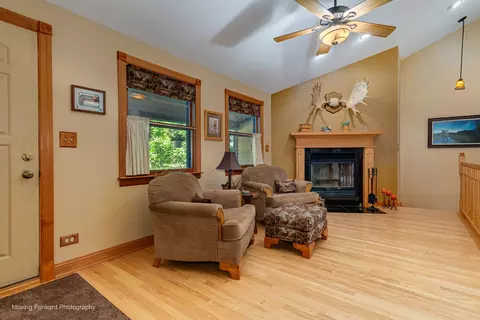 617 Oregon Ave, West Dundee, IL 60118 photo 10