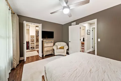 Bedroom - 28 W140 Mack Rd, Wheaton, IL 60189 photo 3 of 5