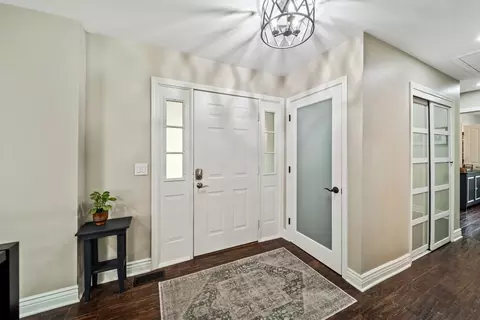 Entry Way - 28 W140 Mack Rd, Wheaton, IL 60189 photo 3 of 3