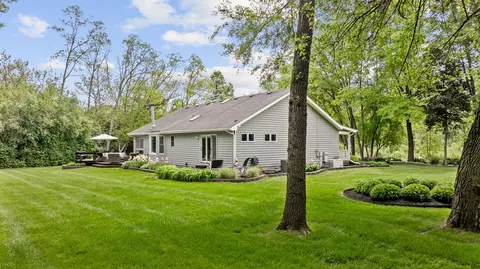 Exterior - 28 W140 Mack Rd, Wheaton, IL 60189 photo 2 of 11