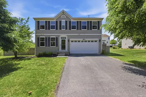 803 W Courtland St, Mundelein, IL 60060
