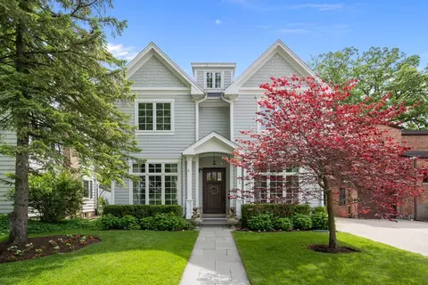 122 17th St, Wilmette, IL 60091