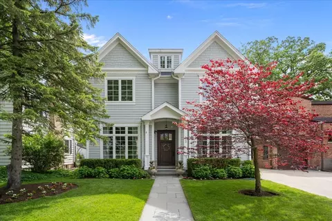 122 17th St, Wilmette, IL 60091