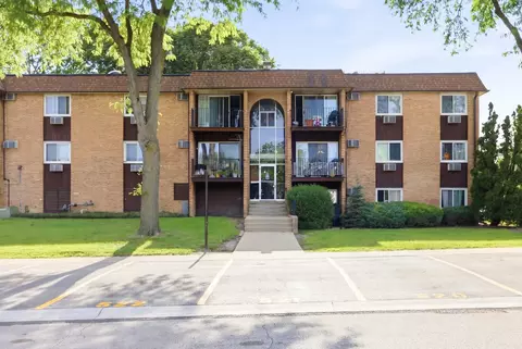 1080 Knoll Ln #107, Hoffman Estates, IL 60169