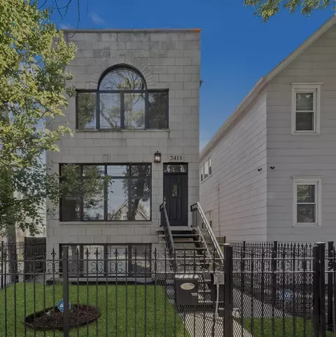 2415 W Palmer St, Chicago, IL 60618