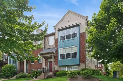 35 Thomas Ct, Grayslake, IL 60030