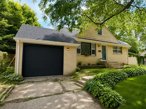 2707 Hampden Ct, Rockford, IL 61107