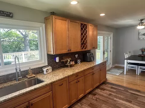 Kitchen - 1006 Forest Dr, Elgin, IL 60123 photo 3 of 4