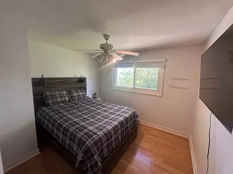Bedroom - 1006 Forest Dr, Elgin, IL 60123 photo 3 of 8