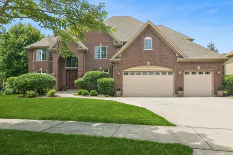 775 John Ct, Lake Zurich, IL 60047