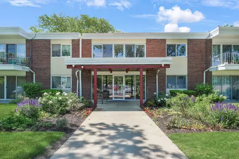 127 N Wolf Rd N #58A, Wheeling, IL 60090