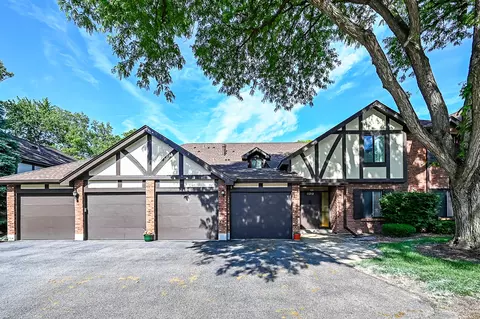 11212 Cottonwood Dr #23B, Palos Hills, IL 60465