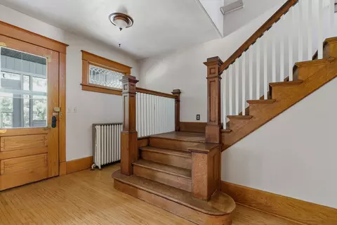 Entry Way - 620 10 St, Moline, IL 61265 photo 1 of 3