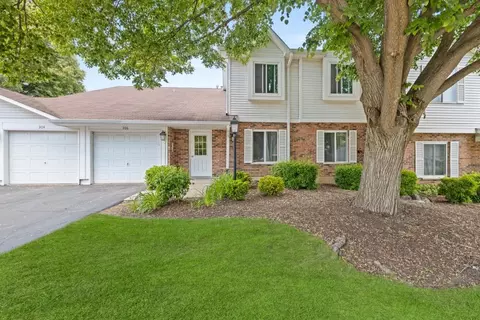 306 Sandpebble Ln #306, Aurora, IL 60504
