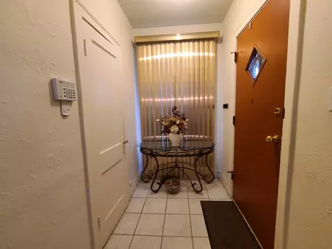 Entry Way - 8319 S Crandon Ave, Chicago, IL 60617 photo 1 of 1