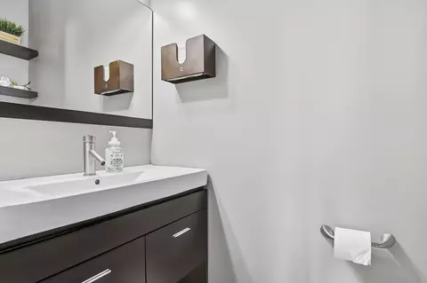 Bath - 4809 Joyce Ln, Mchenry, IL 60050 photo 1 of 6