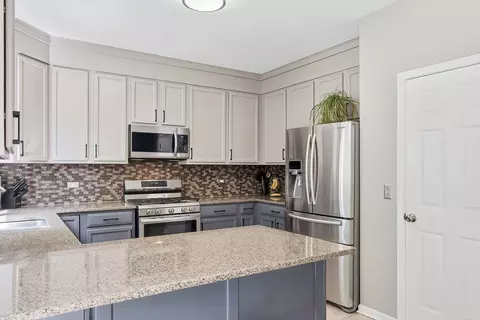 Kitchen - 4809 Joyce Ln, Mchenry, IL 60050 photo 2 of 3