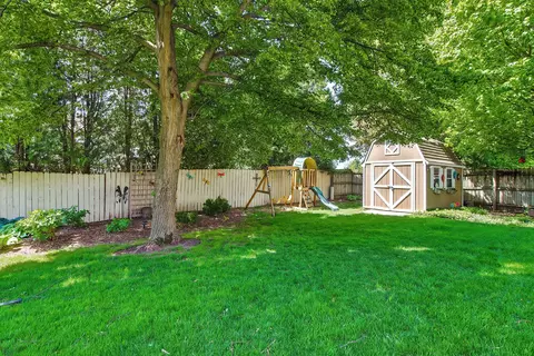 Exterior - 4809 Joyce Ln, Mchenry, IL 60050 photo 4 of 5