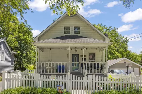 520 S Jefferson St, Lockport, IL 60441