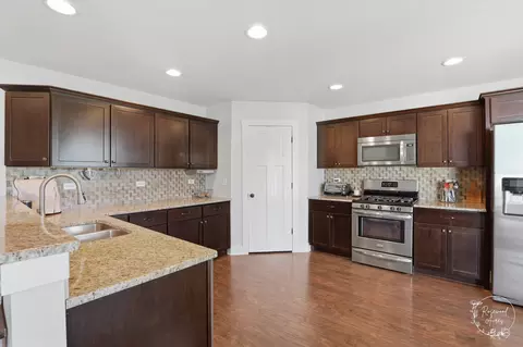 Kitchen - 434 Lantern Ct, Bourbonnais, IL 60914 photo 1 of 2