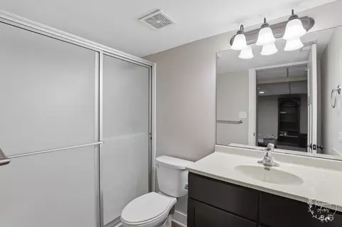 Bath - 434 Lantern Ct, Bourbonnais, IL 60914 photo 3 of 3