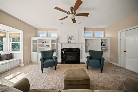 Living - 307 S Tombergs Dr, Eldridge, IA 52748 photo 3 of 6