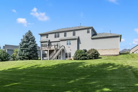 Exterior - 307 S Tombergs Dr, Eldridge, IA 52748 photo 9 of 10