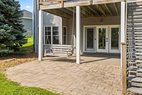 Exterior - 307 S Tombergs Dr, Eldridge, IA 52748 photo 8 of 10