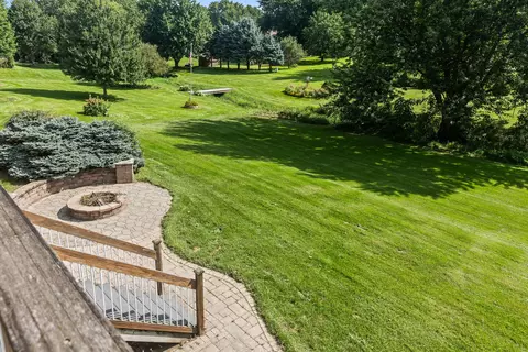 Exterior - 307 S Tombergs Dr, Eldridge, IA 52748 photo 10 of 10