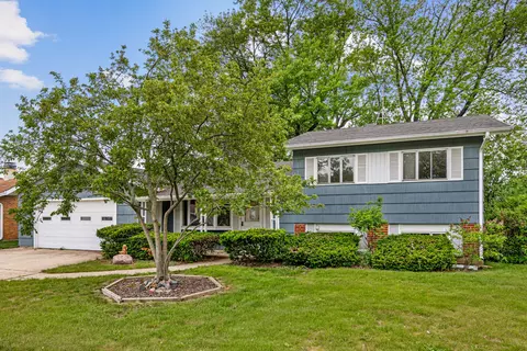 500 Audubon St, Hoffman Estates, IL 60169