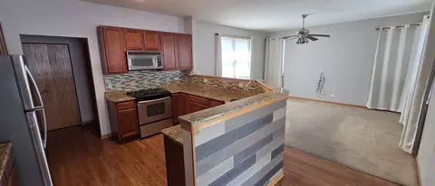 Kitchen - 697 Periwinkle Ln, Aurora, IL 60504 photo 2 of 7