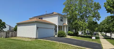 Exterior - 697 Periwinkle Ln, Aurora, IL 60504 photo 8 of 9