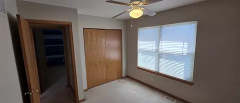 Bedroom - 697 Periwinkle Ln, Aurora, IL 60504 photo 5 of 5