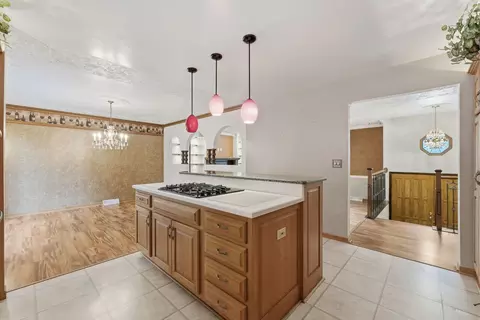 Kitchen - 3001 2nd St, Moline, IL 61265 photo 3 of 5