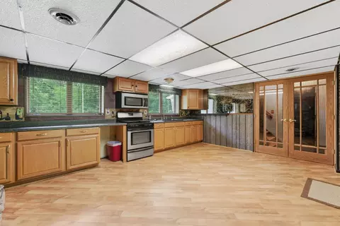 Kitchen - 3001 2nd St, Moline, IL 61265 photo 5 of 5