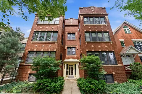 1516 W Byron St #2W, Chicago, IL 60613