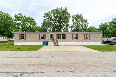 861 4th St, Normal, IL 61761