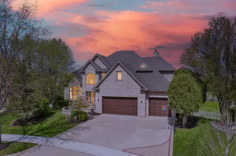 5915 Rosinweed Ln, Naperville, IL 60564