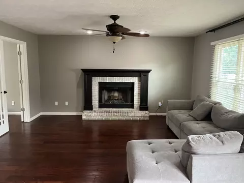 3132 Eagle Creek Dr, Bloomington, IL 61704 photo 9