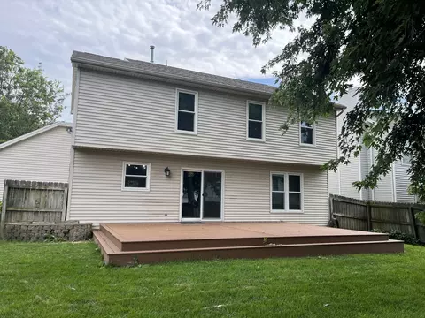 3132 Eagle Creek Dr, Bloomington, IL 61704 photo 3