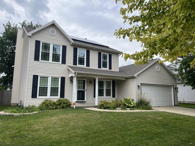 3132 Eagle Creek Dr, Bloomington, IL 61704