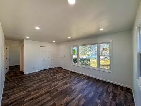 Living - 2814 Cardinal Dr, Rolling Meadows, IL 60008 photo 5 of 7