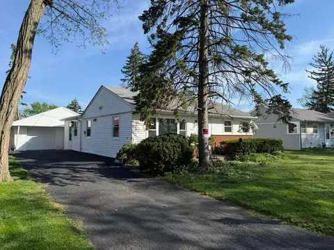Exterior - 2814 Cardinal Dr, Rolling Meadows, IL 60008 photo 3 of 5