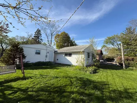 Exterior - 2814 Cardinal Dr, Rolling Meadows, IL 60008 photo 2 of 5