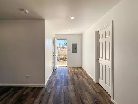 Entry Way - 2814 Cardinal Dr, Rolling Meadows, IL 60008 photo 3 of 5