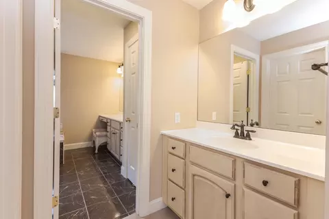 Bath - 2004 Withers Ln, Bloomington, IL 61704 photo 1 of 6