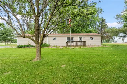 462 County Road 2600 N, Mahomet, IL 61853