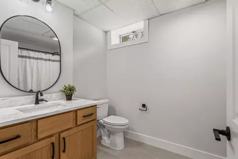 Bath - 3 Hickory Ln, White Heath, IL 61884 photo 5 of 5