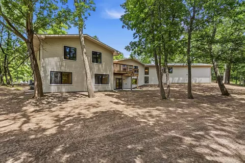Exterior - 3 Hickory Ln, White Heath, IL 61884 photo 5 of 9