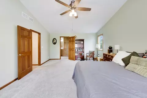 Undisclosed, Cary, IL 60013 photo 20